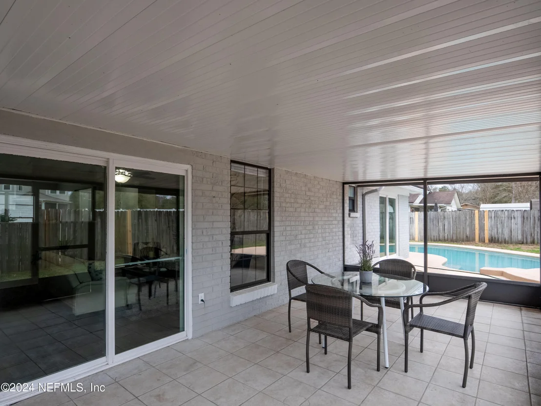 Photo of 8327 POINTER Drive N