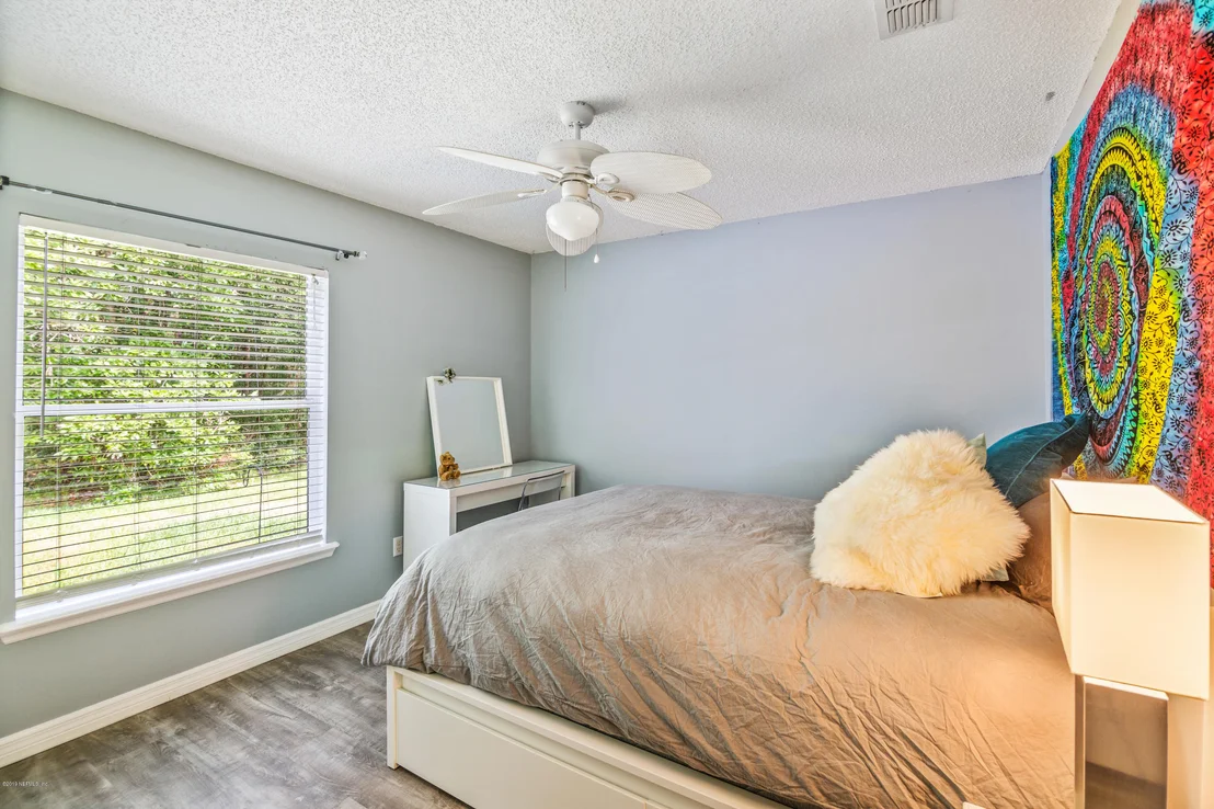 Photo of 221 JOHNS GLEN Drive