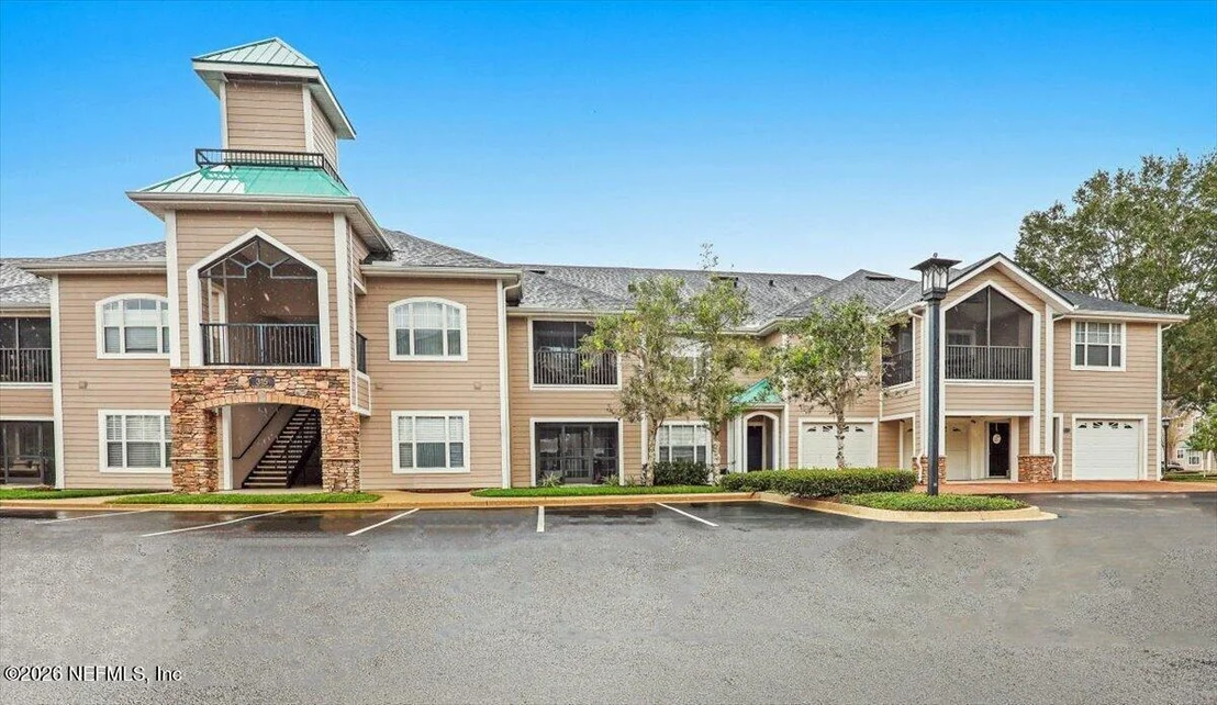 Photo of Unit 204 at 315 RYDER CUP Circle