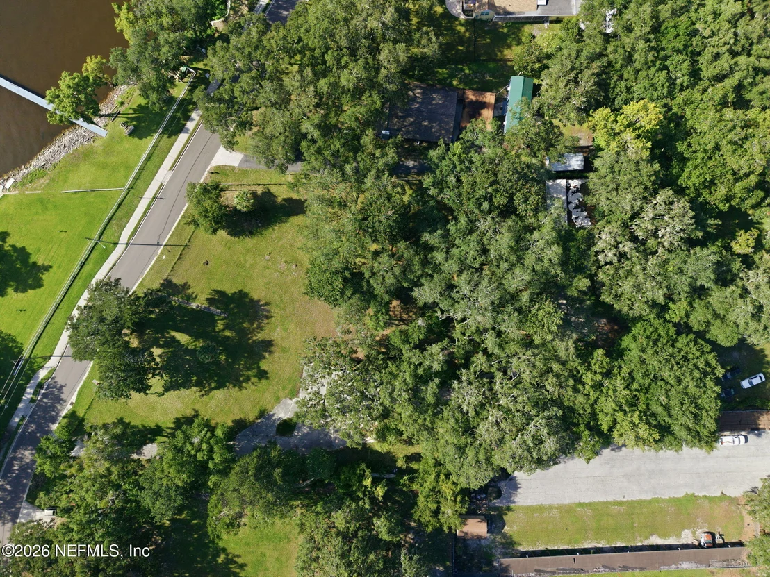 Photo of 514 RIVER Road