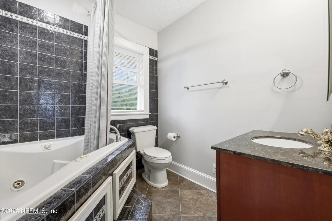 Photo of 2667 POST Street