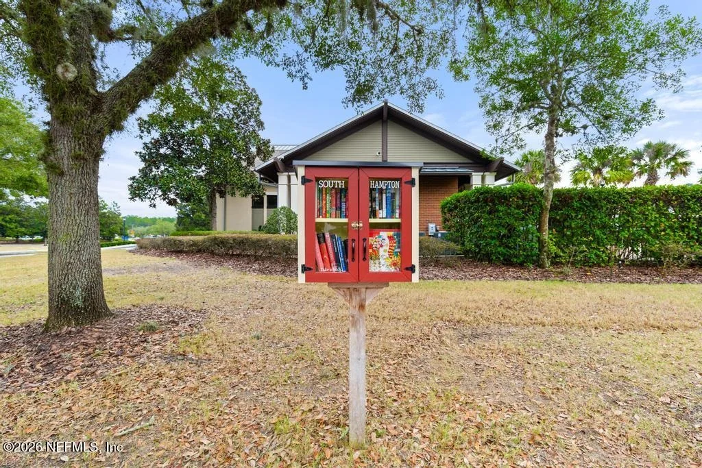 Photo of 516 WETHERBY Lane