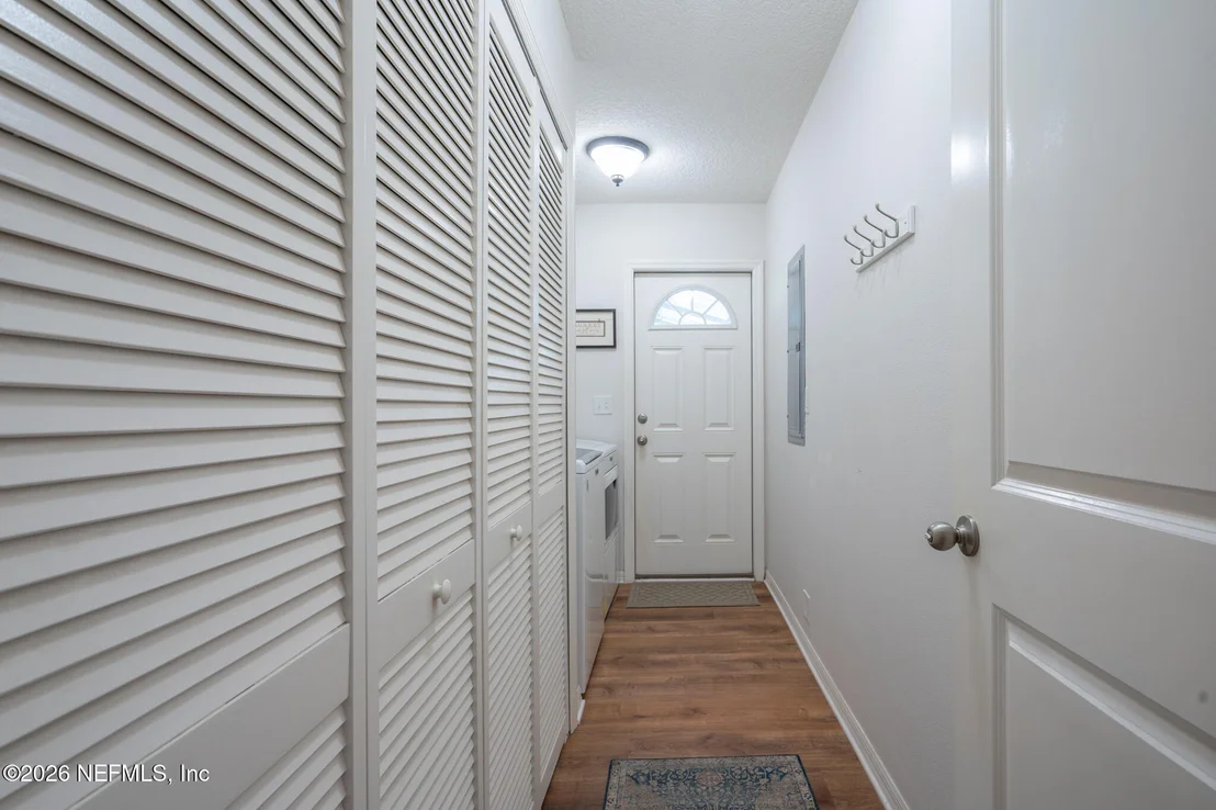 Photo of 272785 MURRHEE Road