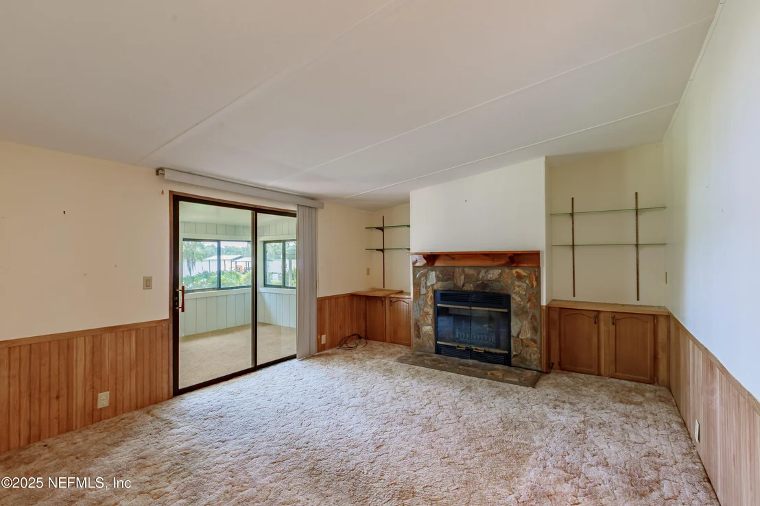 Photo of 101 PINE TREE Lane