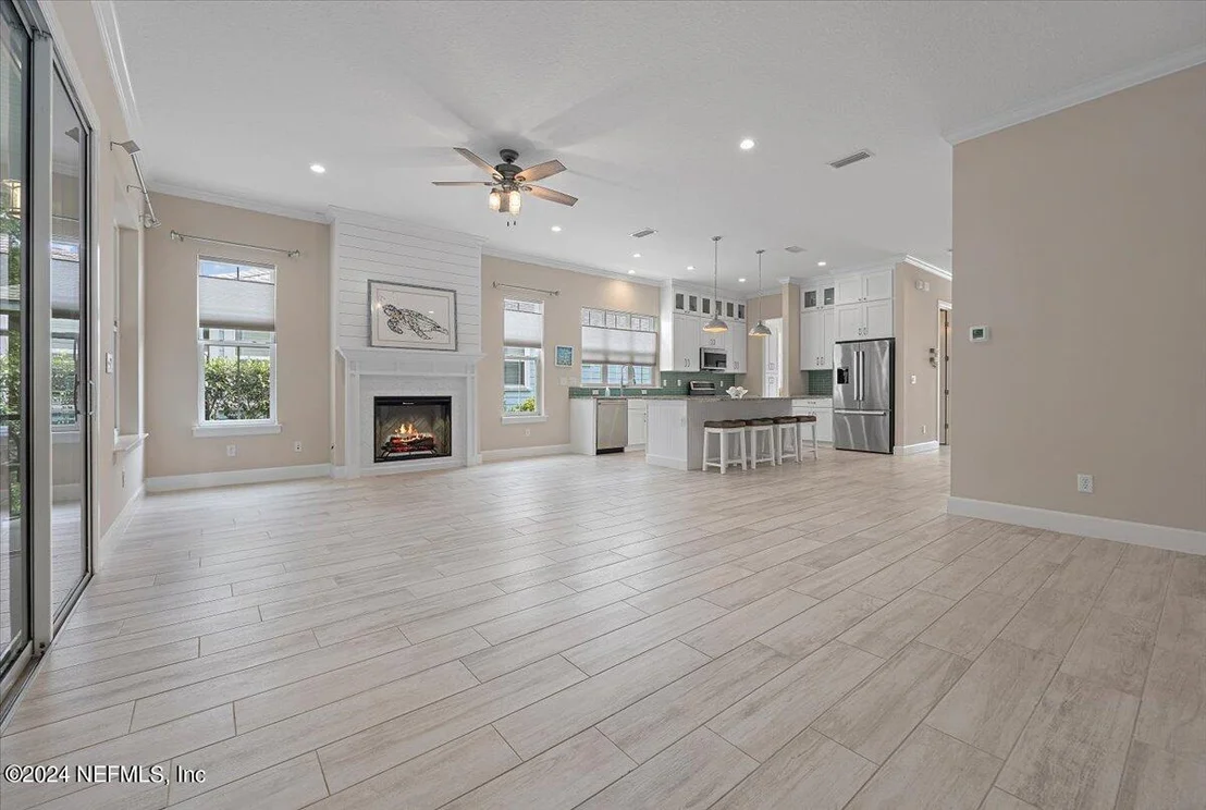 Photo of 92 OCEANVIEW Drive
