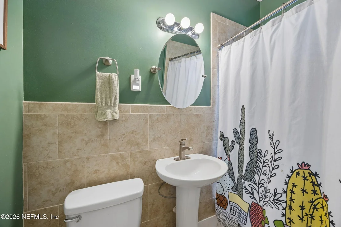 Photo of 4642 CRESCENT Street