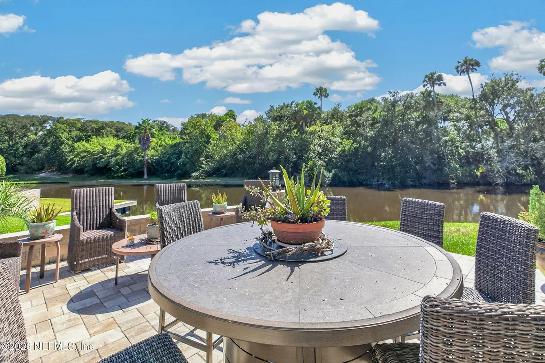 Photo of 2206 LAUGHING GULL Circle