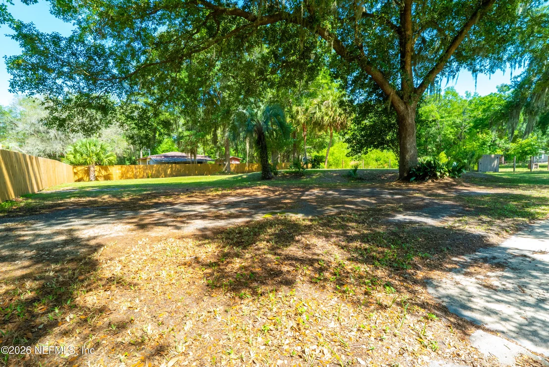 Photo of 1701 JONES Road