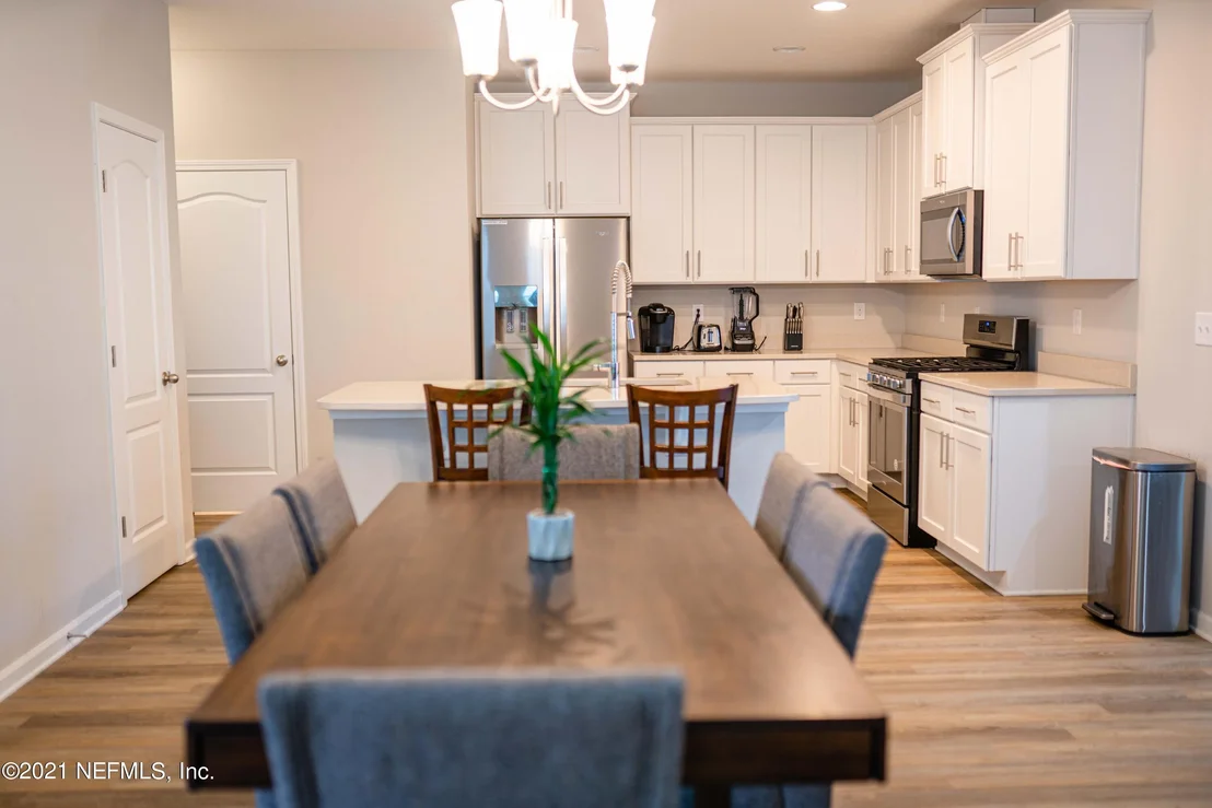 Photo of 3910 HEATHERBROOK Place