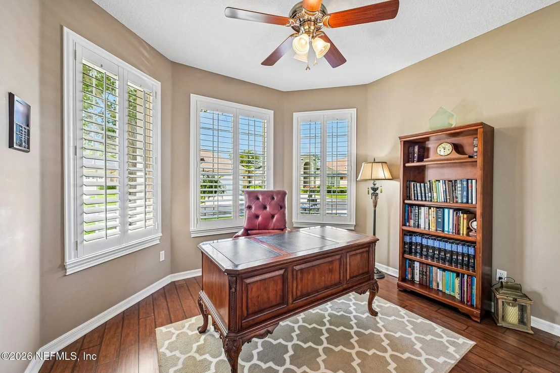 Photo of 325 ISLAND GREEN Drive