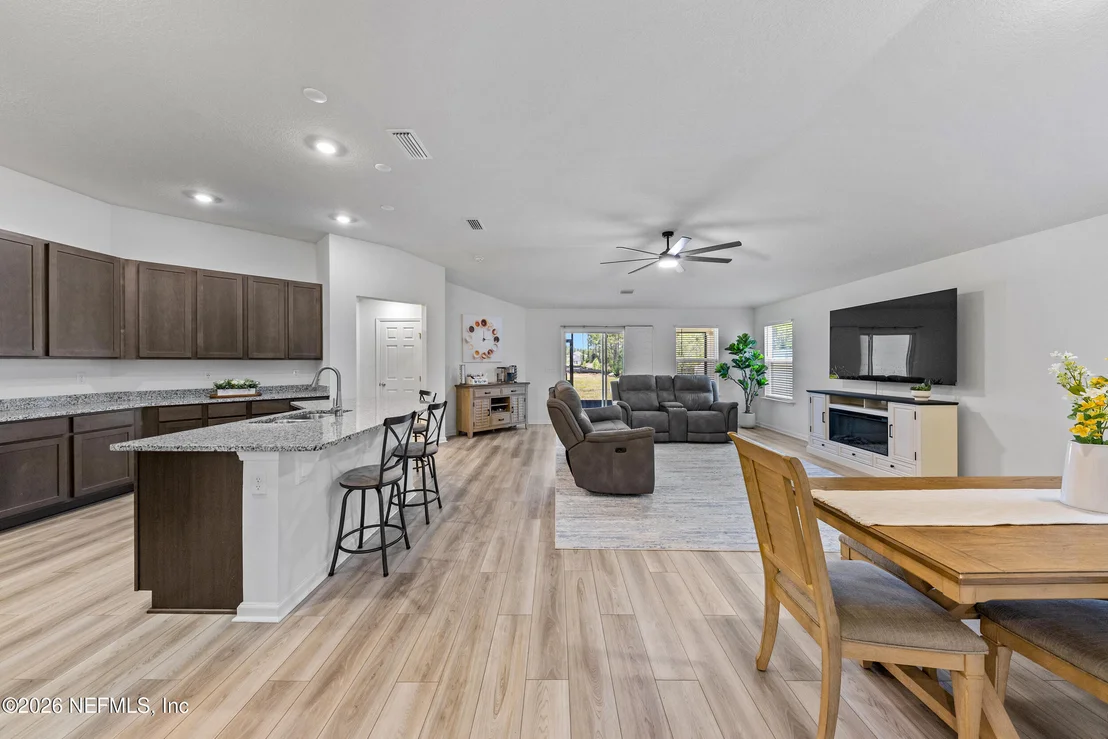 Photo of 11189 STAPLETON Drive