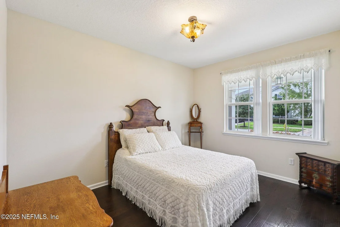 Photo of 261 PALISADE Drive