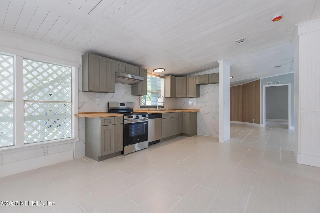 Photo of 140 PINE LAKE Drive