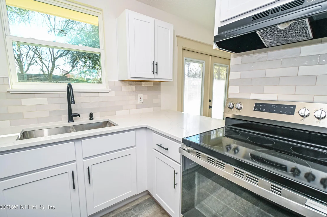 Photo of 406 BARBARA Circle