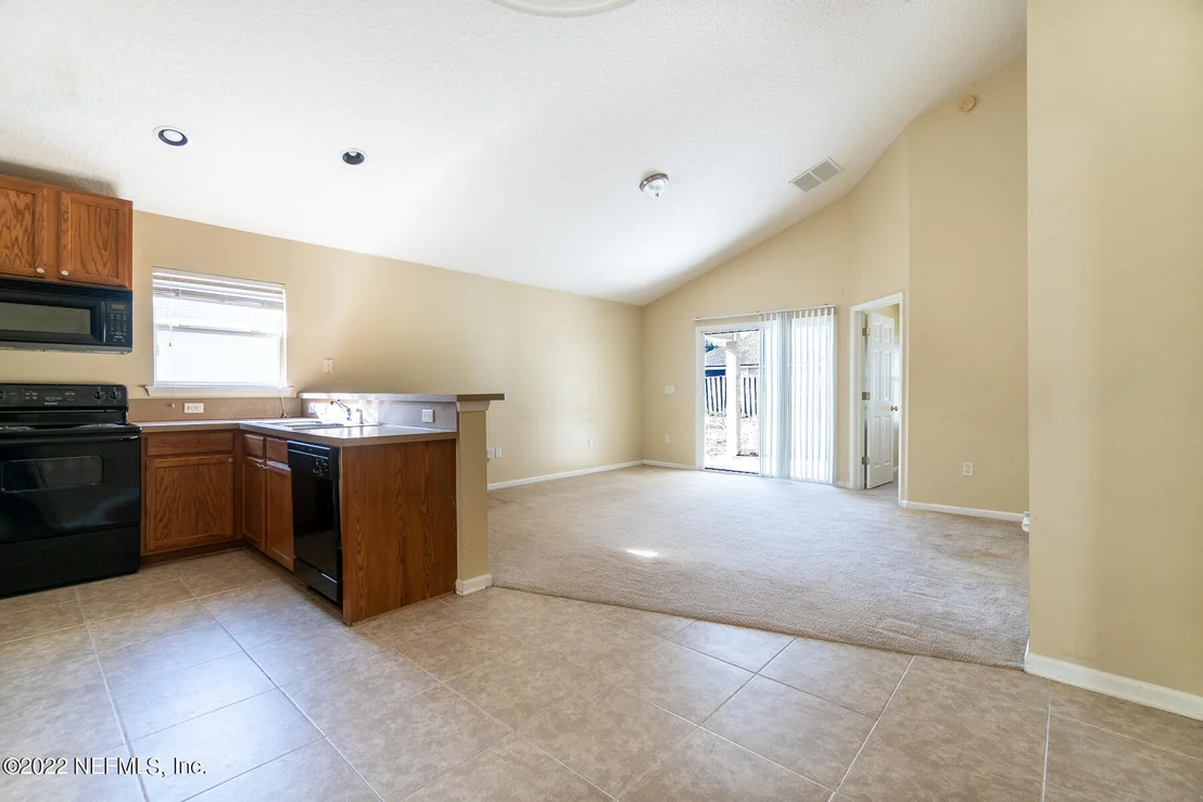 Photo of 1054 MOOSEHEAD Drive