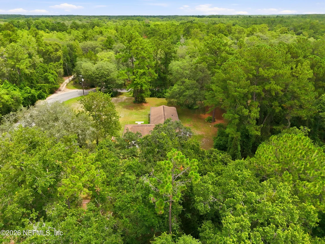 Photo of 1733 HEREFORD Road