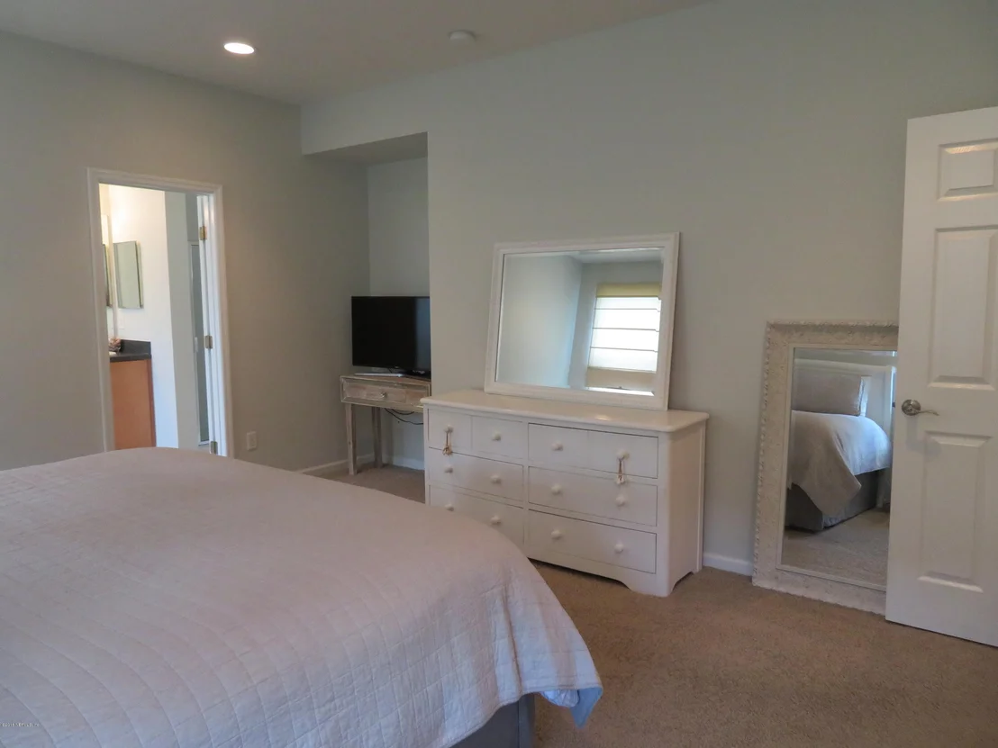 Photo of 108 CROWN WHEEL Circle
