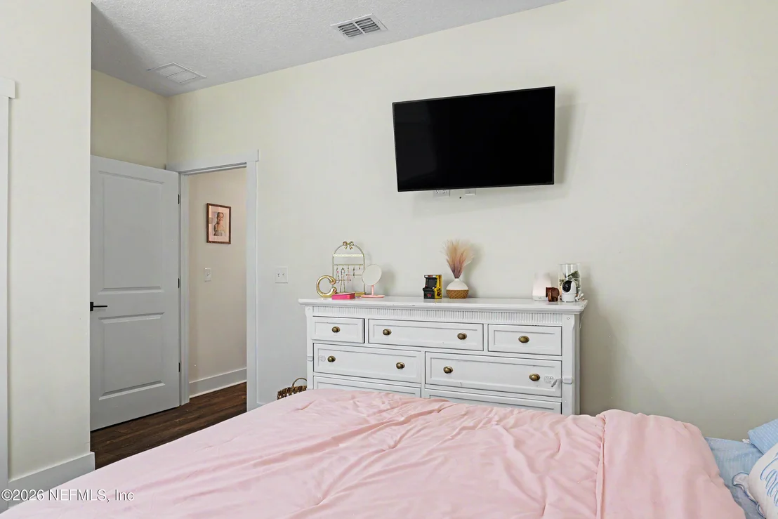 Photo of 44024 BREEZY Lane