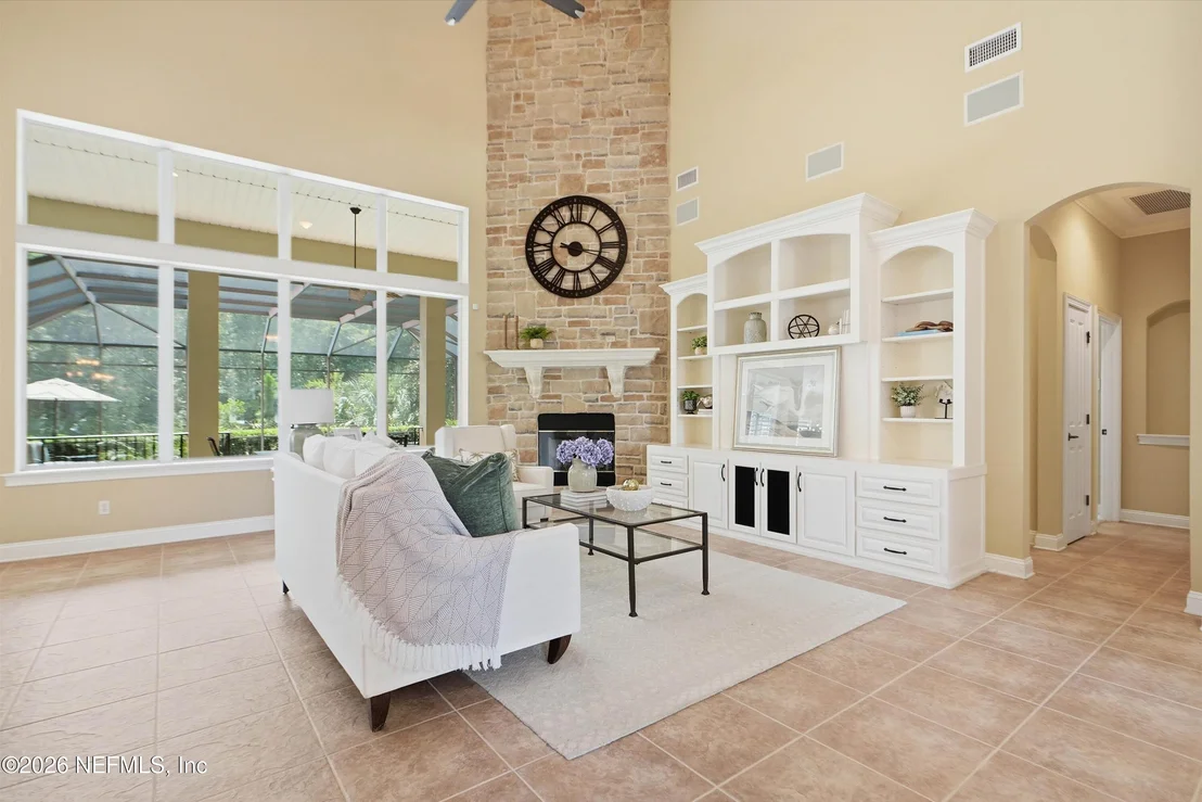 Photo of 560 SEBASTIAN Square