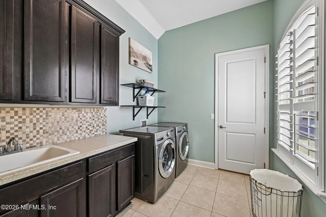 Photo of 136 DUNDEE Place