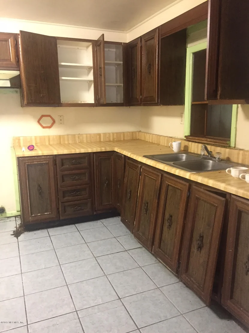 Photo of 8897 BRONSON Lane
