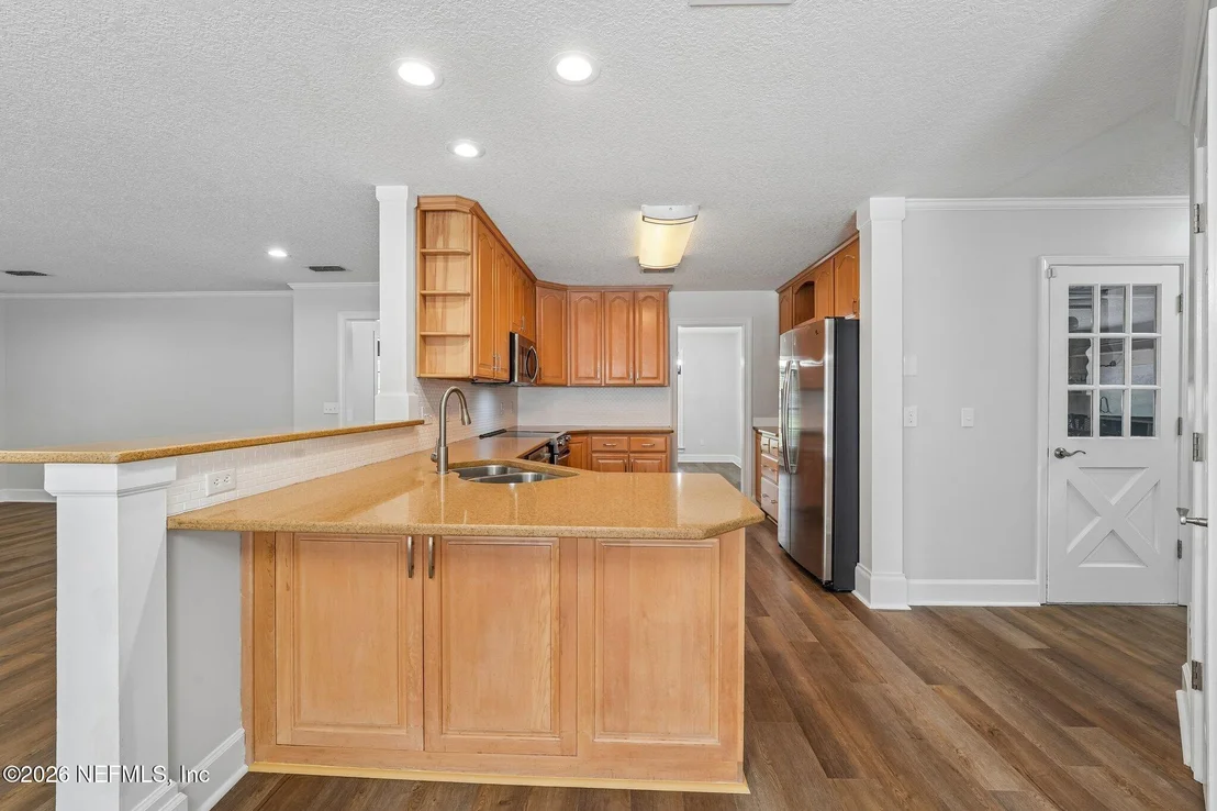 Photo of 1607 SHEFFIELD Place