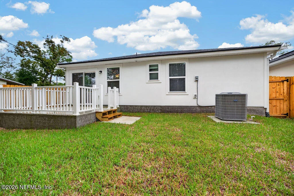 Photo of 817 JACKSON Road