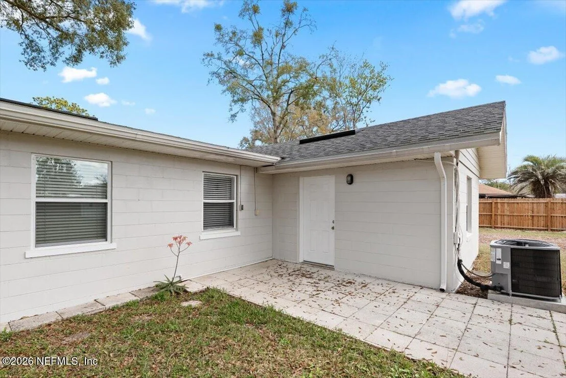 Photo of 9268 HIPPS Road