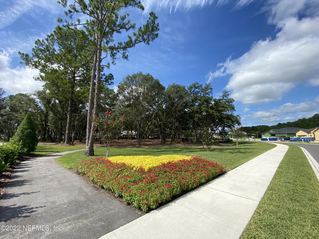 Photo of 387 AMBERWOOD Drive