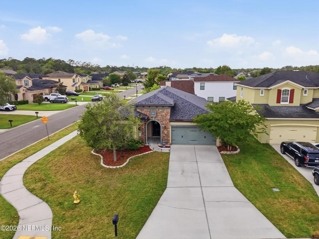 Photo of 219 STRAW POND Way