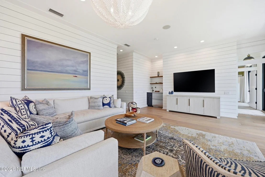 Photo of 688 OCEAN PALM Way