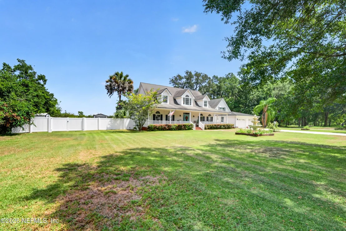 Photo of 1045 CEDAR BAY Road