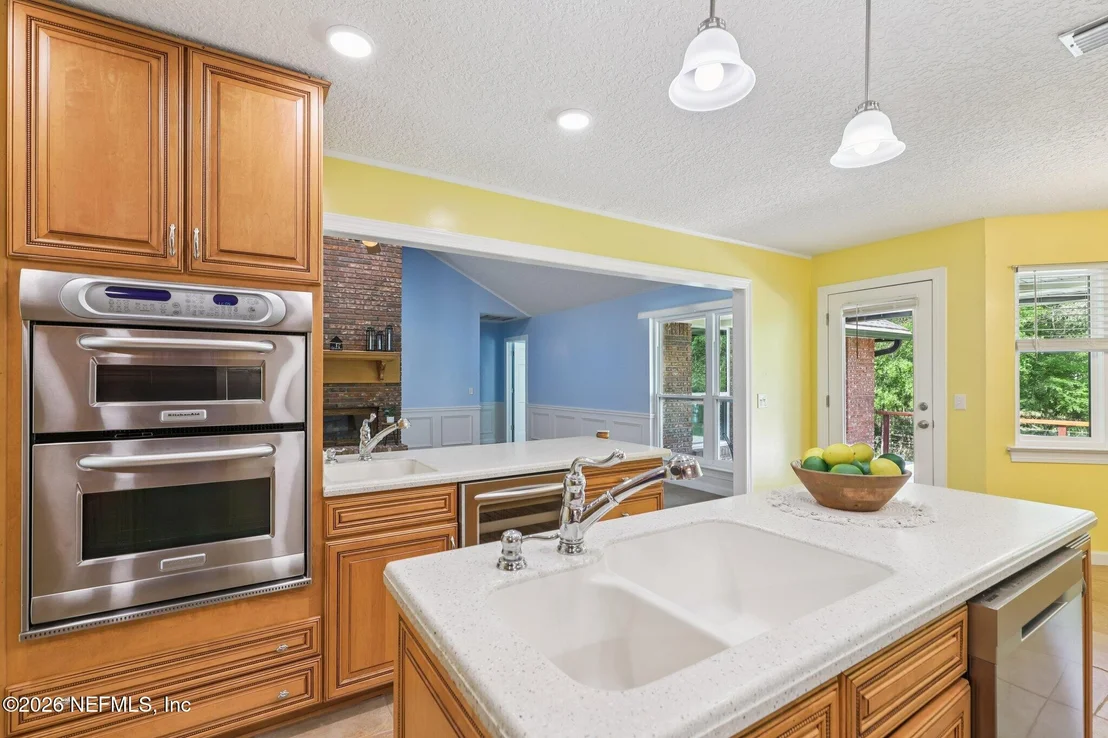 Photo of 2810 RAVINES Road