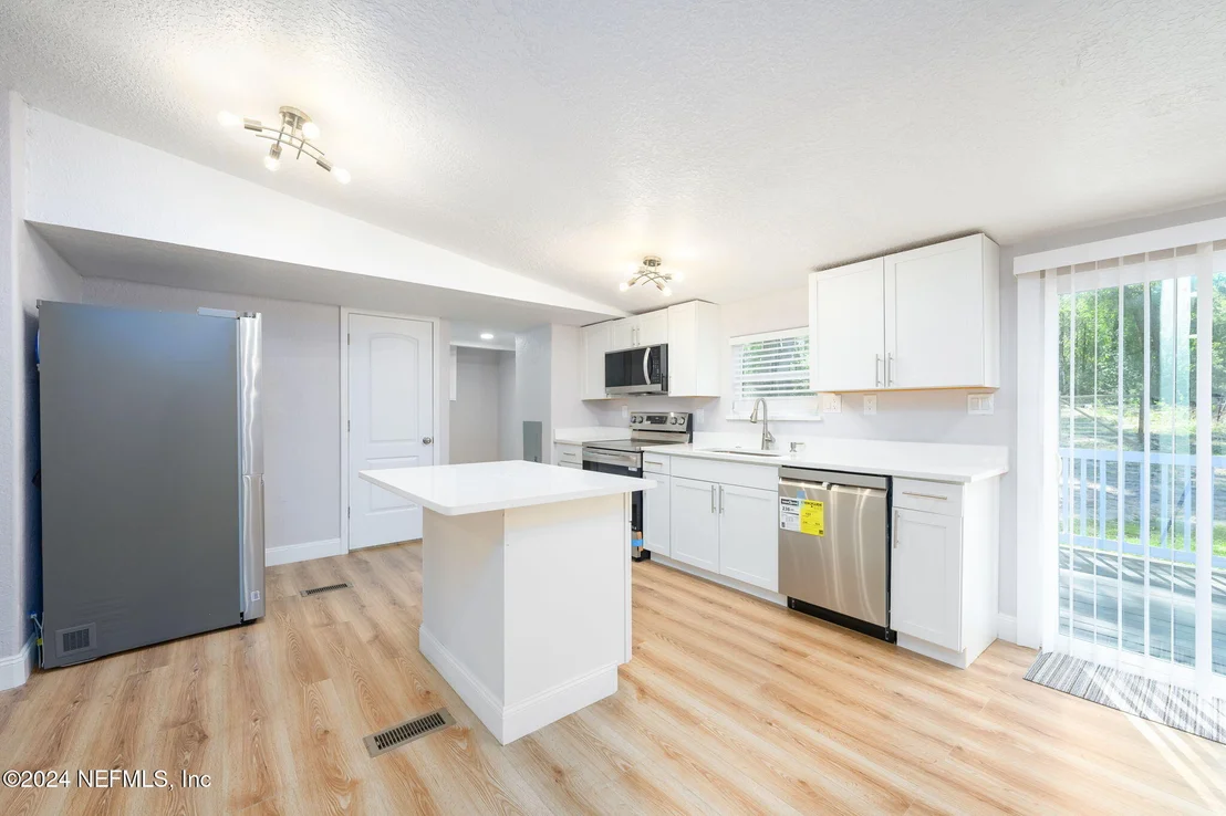Photo of 101 TALLPINE Trail