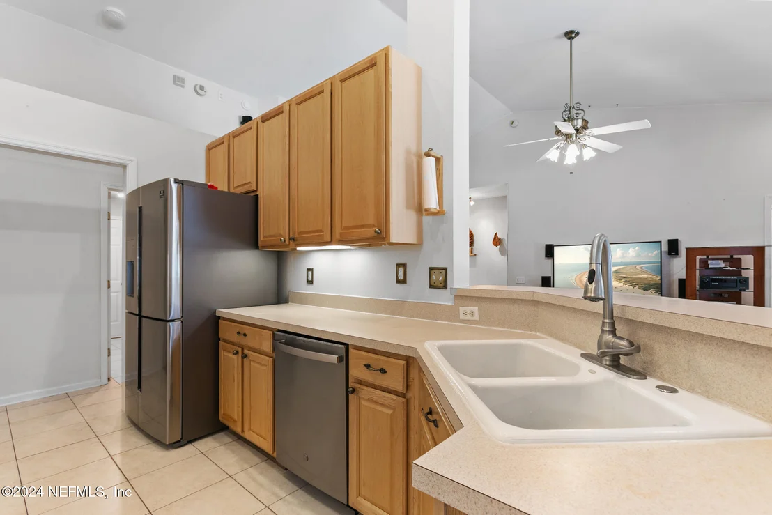 Photo of 800 LAPOMA Way