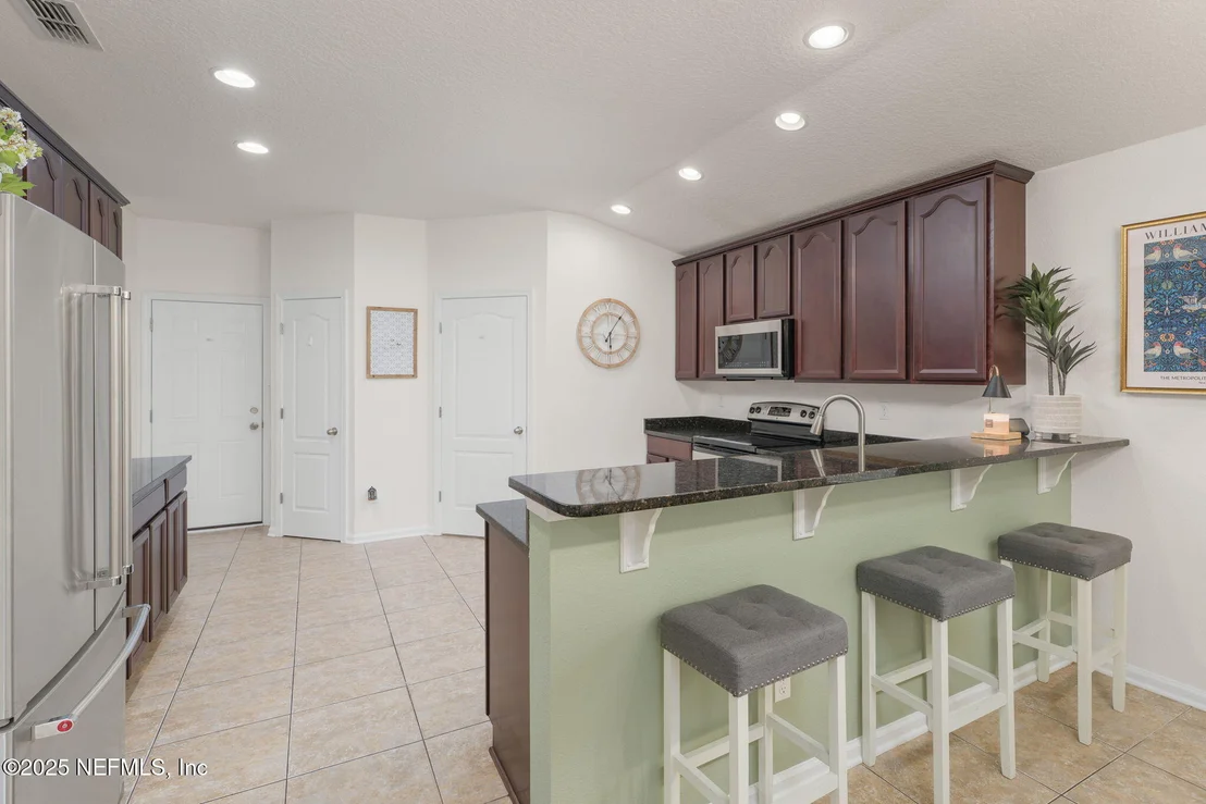 Photo of 812 WARDS CREEK Lane
