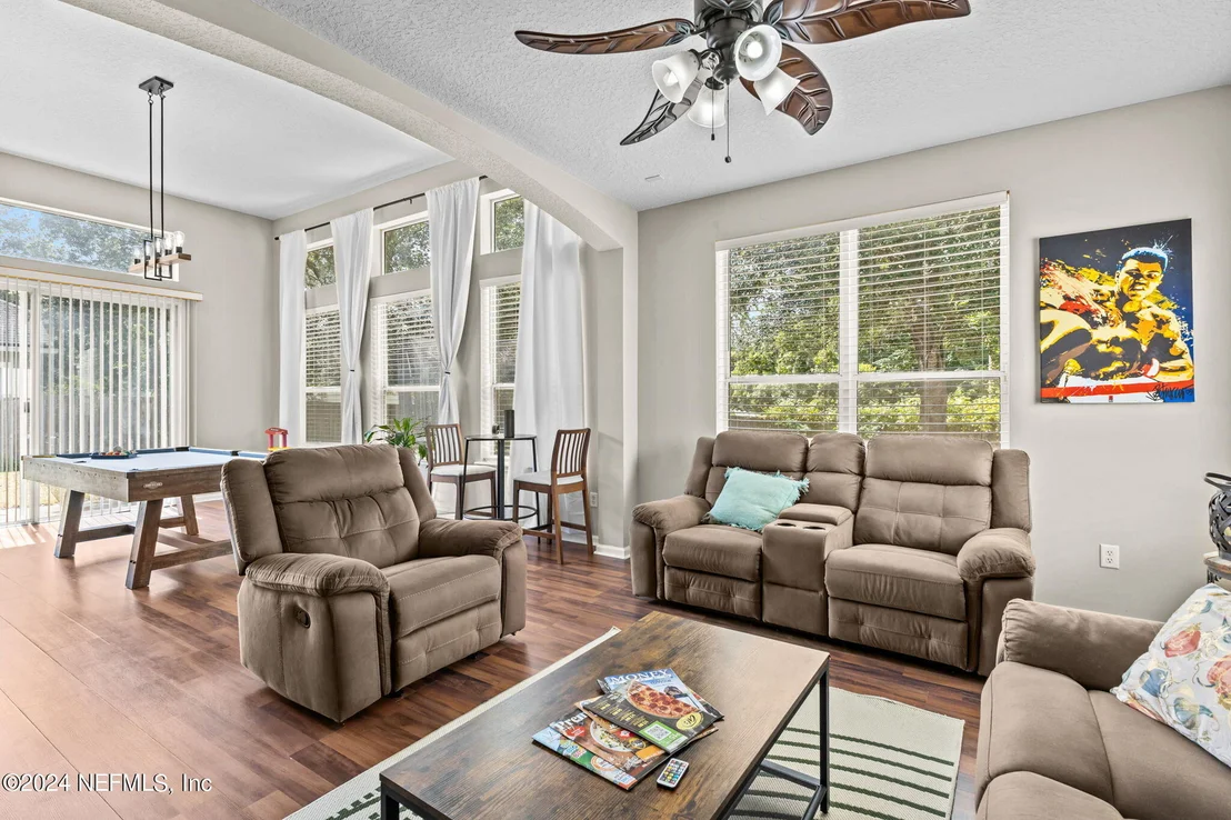 Photo of 6044 WHITE TIP Road