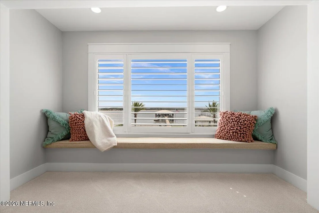 Photo of 9136 HECKSCHER Drive