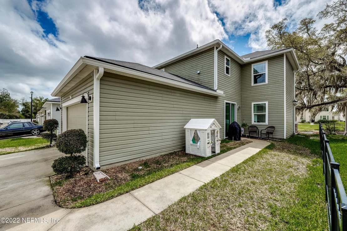 Photo of 360 VINEYARD Lane