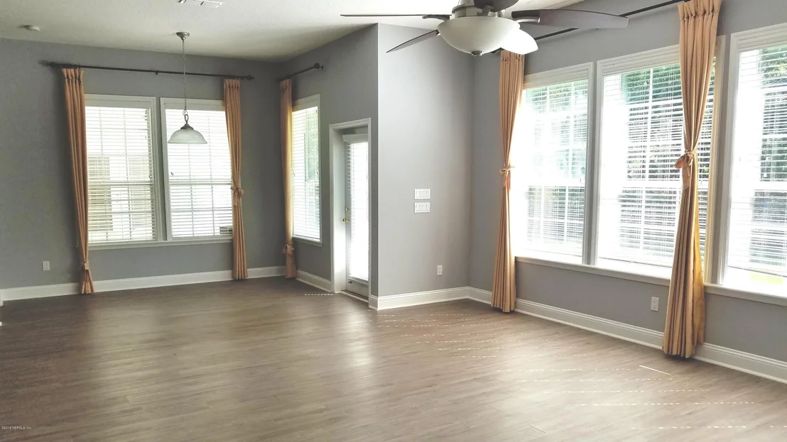 Photo of 1107 EAGLE POINT Drive