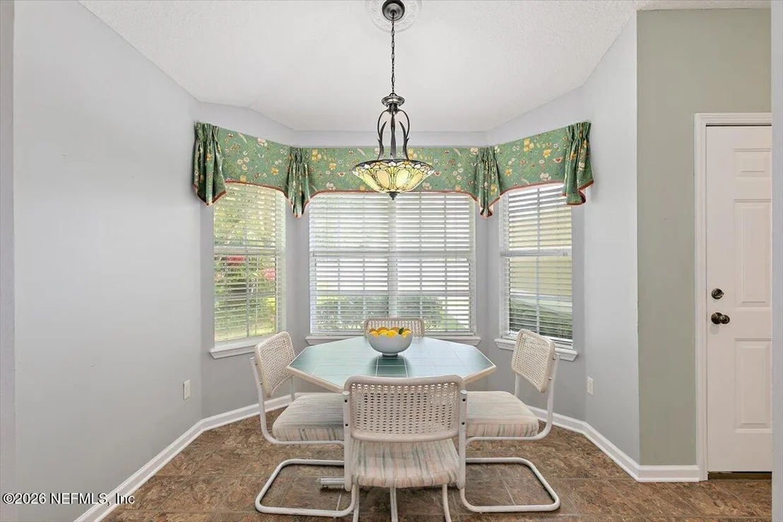 Photo of 952 BUTTERCUP Drive