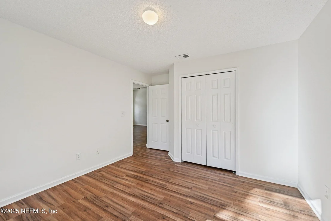 Photo of 208 HONEYSUCKLE Way