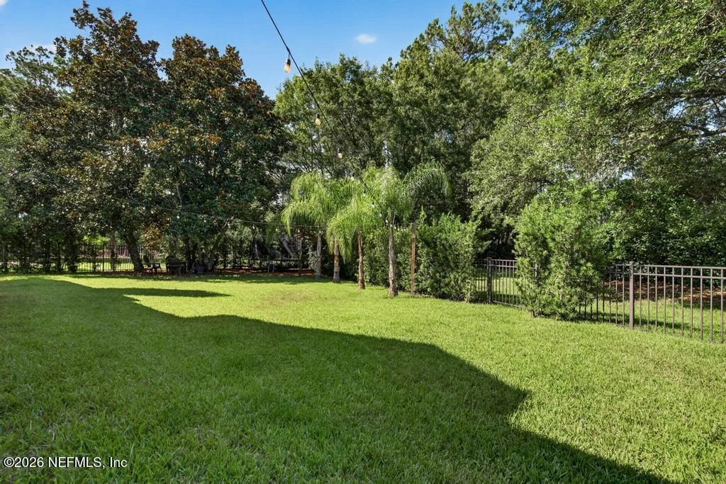 Photo of 516 WETHERBY Lane