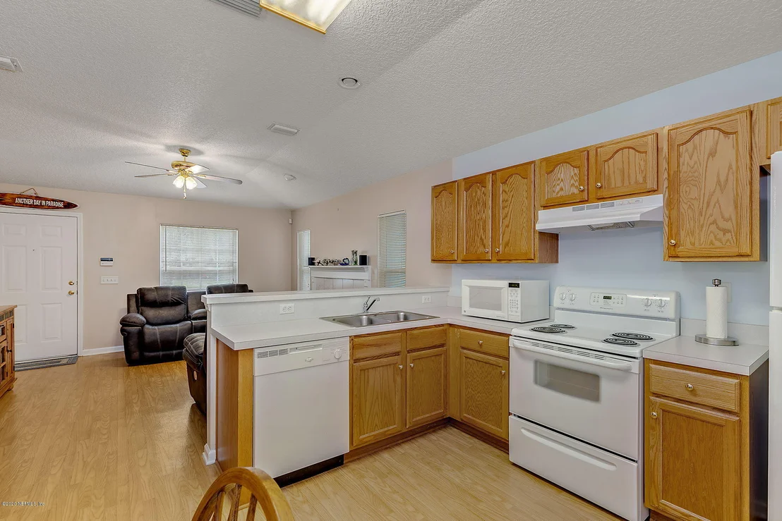 Photo of 351 LINDEN Lane