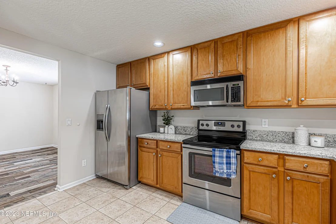Photo of 1047 MOOSEHEAD Drive