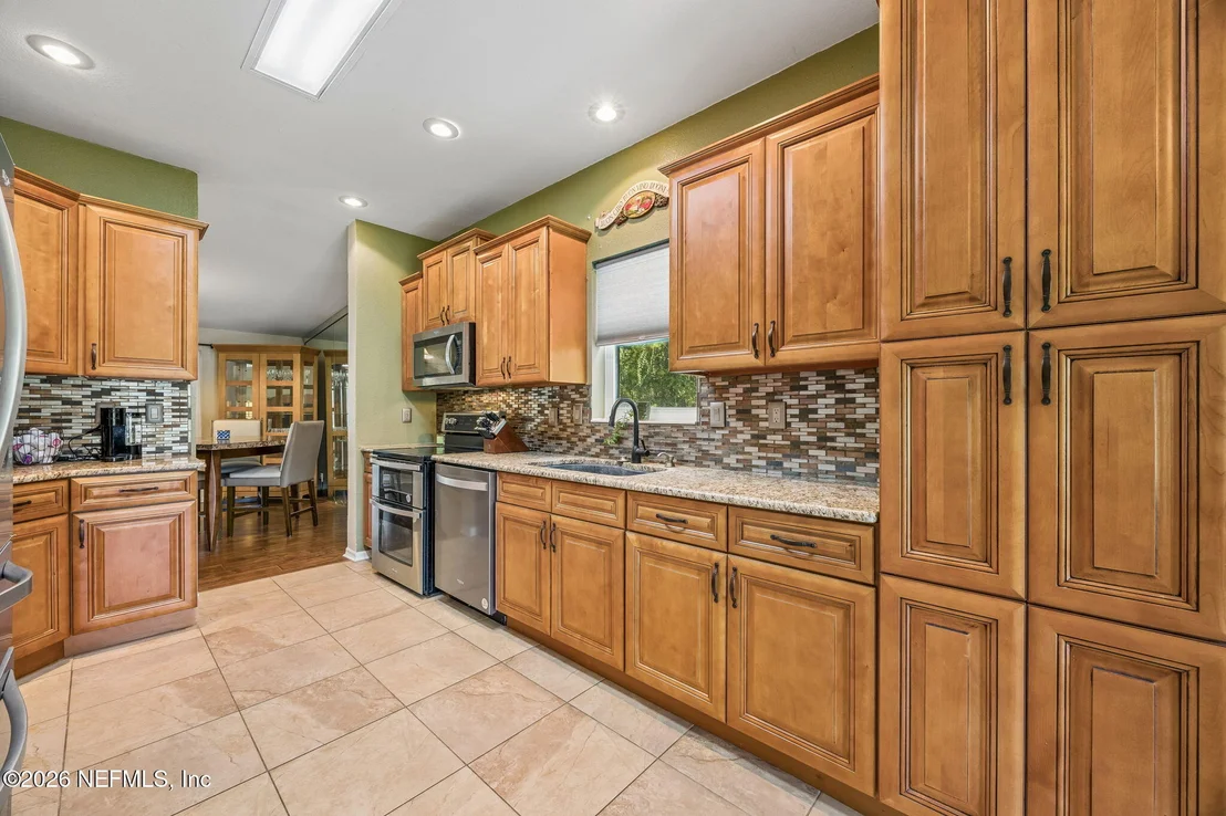 Photo of 35487 QUAIL Road N