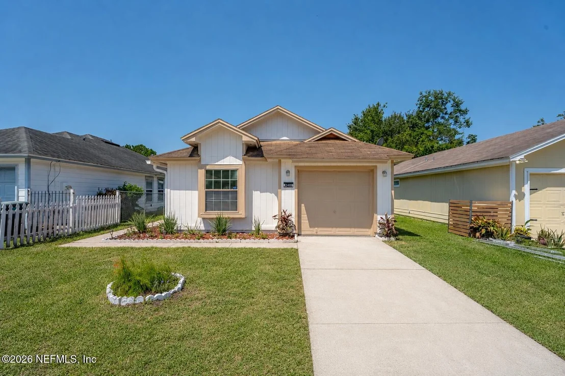 Photo of 2400 TOWNSQUARE Drive