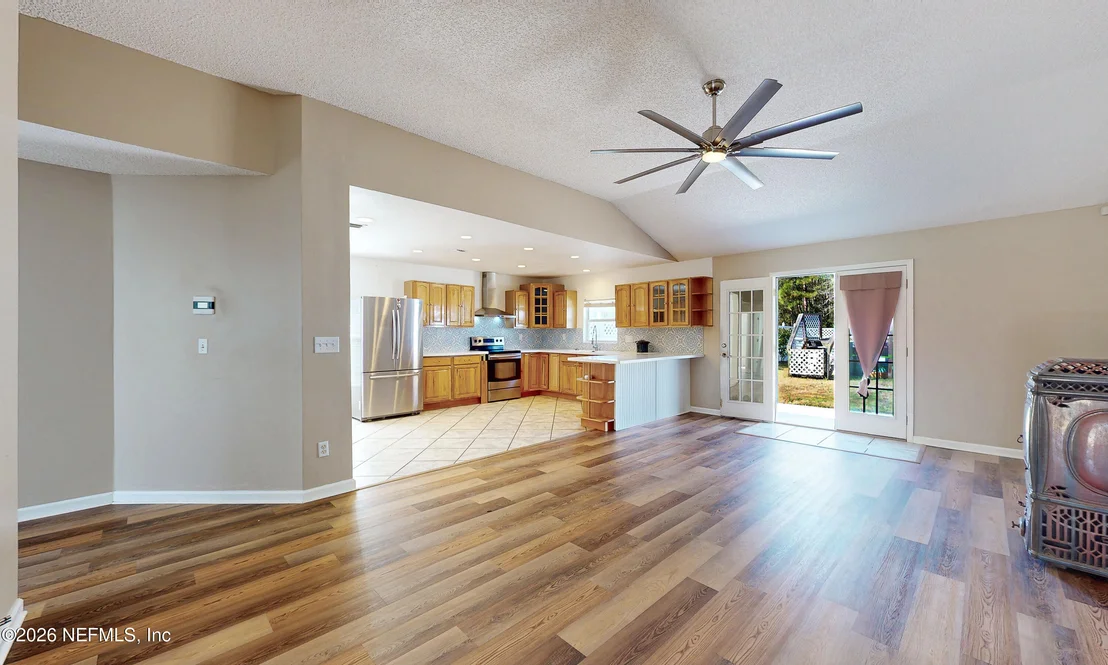 Photo of 55592 DEER RUN Road SE