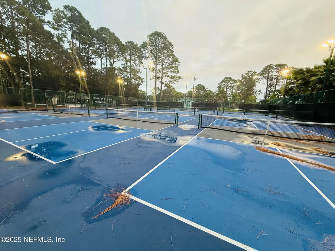 Photo of 951 PARADISE Circle