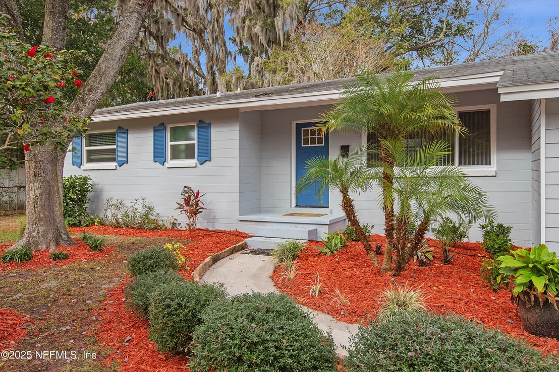 Photo of 10553 HEMMING Road